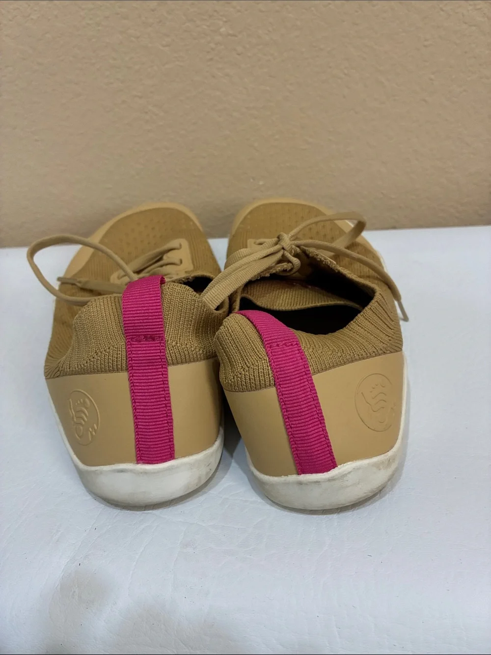 Peak Footwear Lightweight Tan Knit Sneaker with Pink Heel Tab